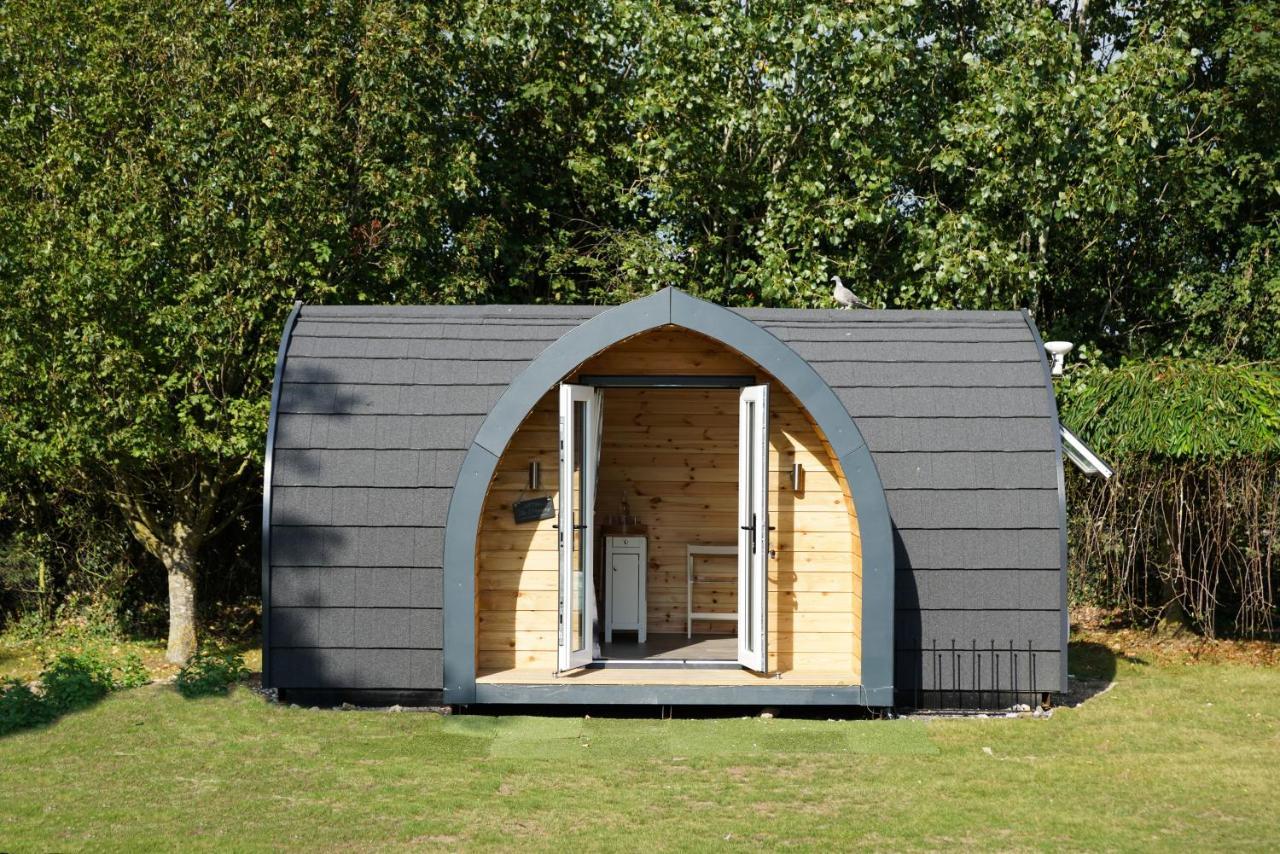 The Piggery Pod Otel Sittingbourne Dış mekan fotoğraf