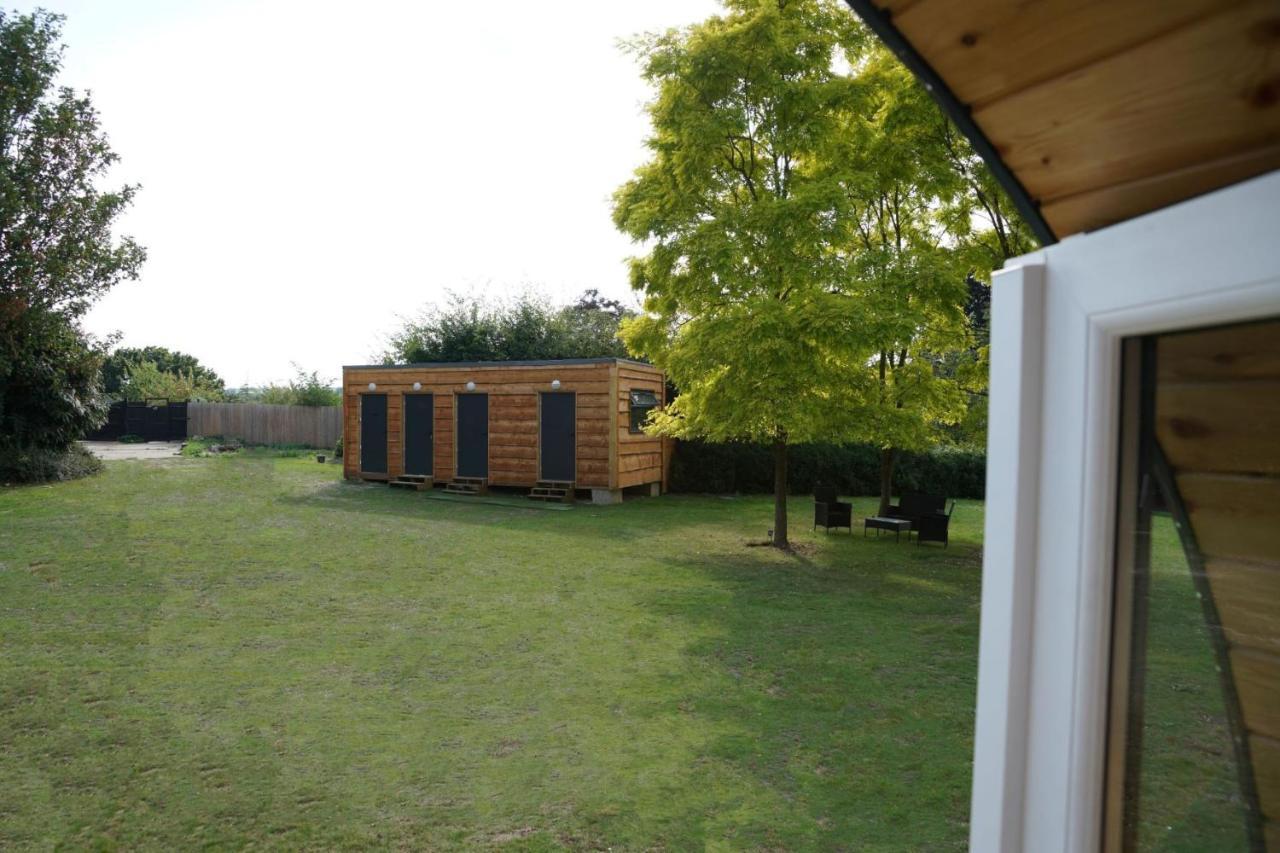 The Piggery Pod Otel Sittingbourne Dış mekan fotoğraf